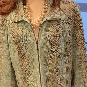 Very nice faux snake skin and genuine suede ladies jacket. Dress up or down!
